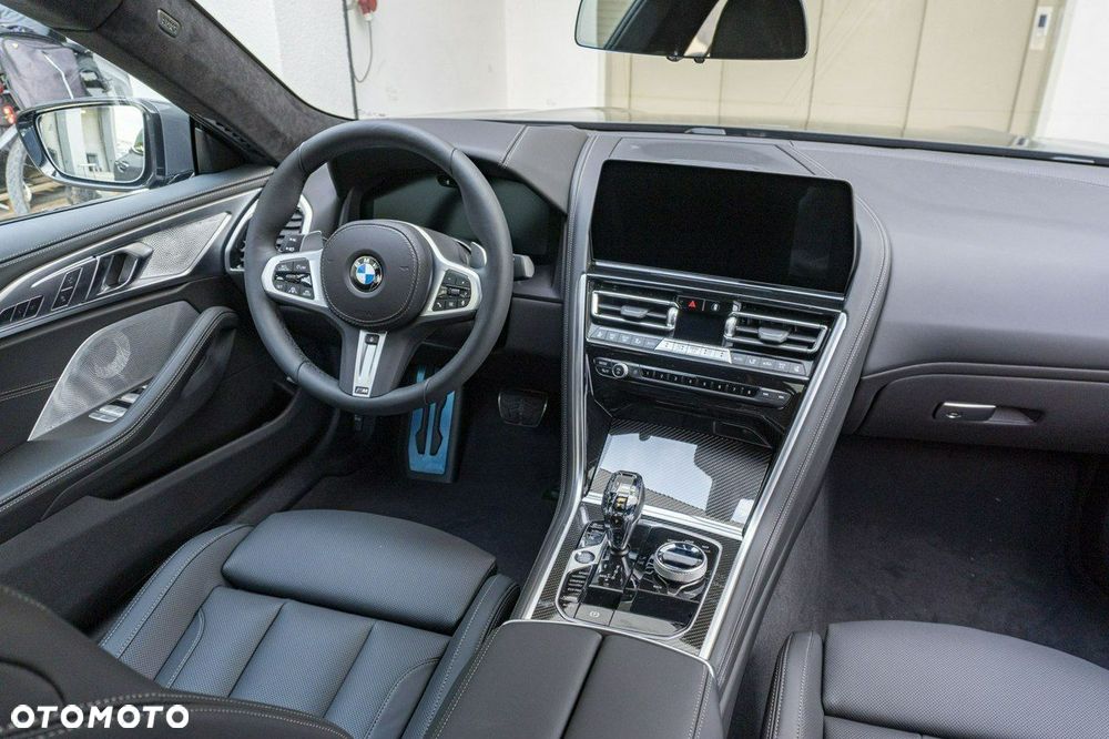 BMW Seria 8 - 18