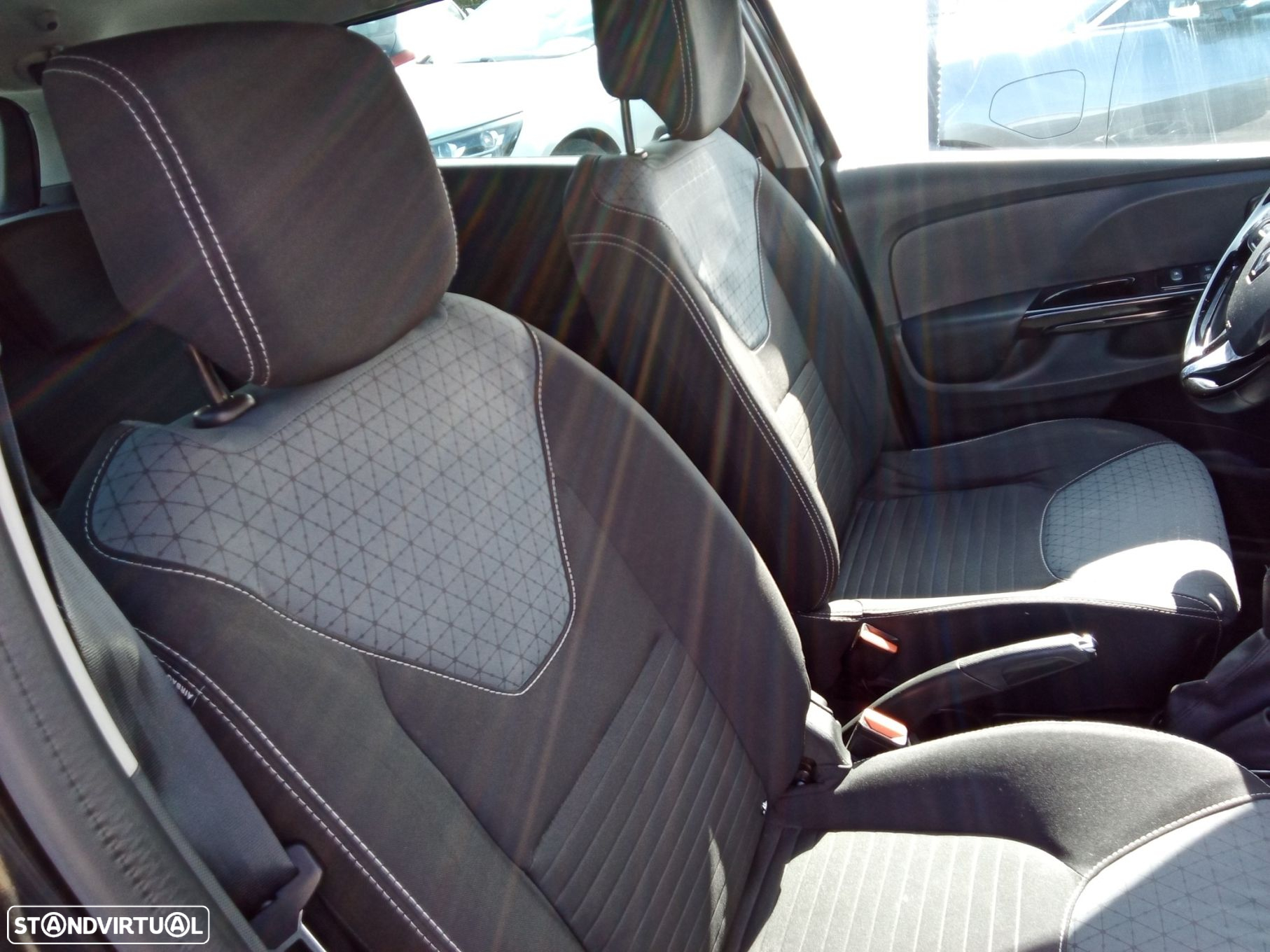 Renault Clio 0.9 TCE Limited - 19