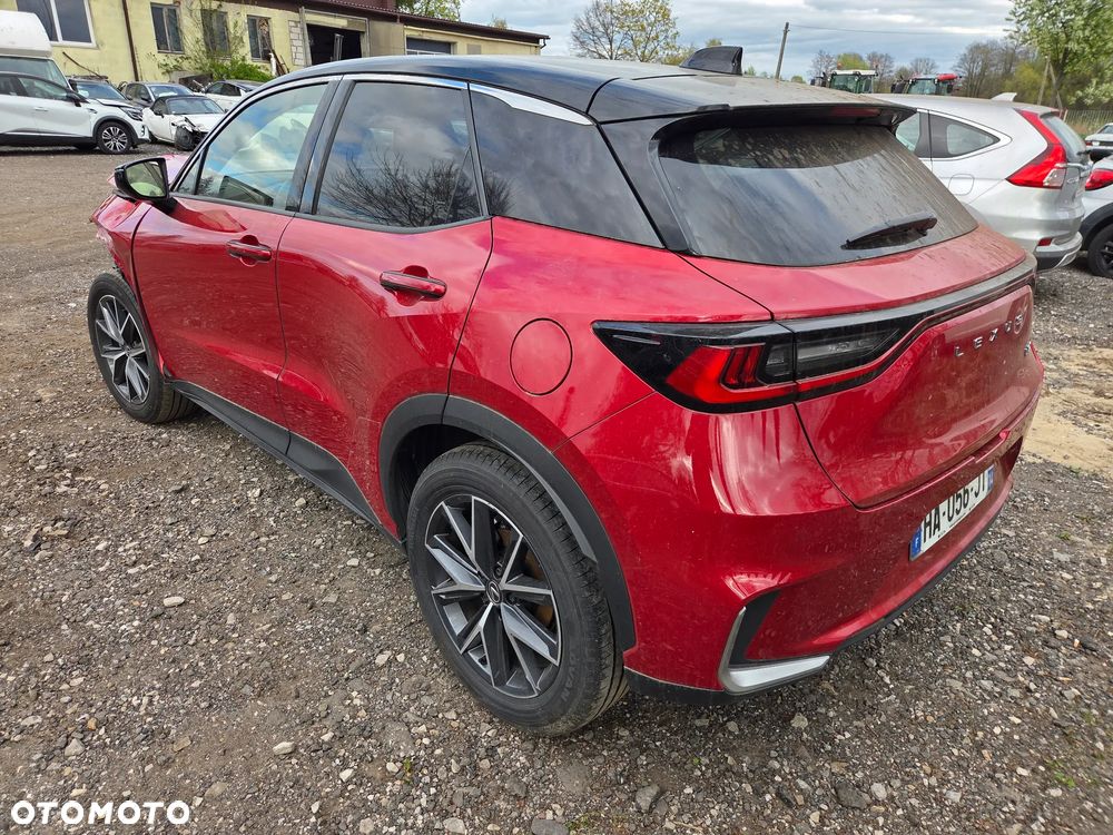 Lexus LBX FWD Emotion - 4