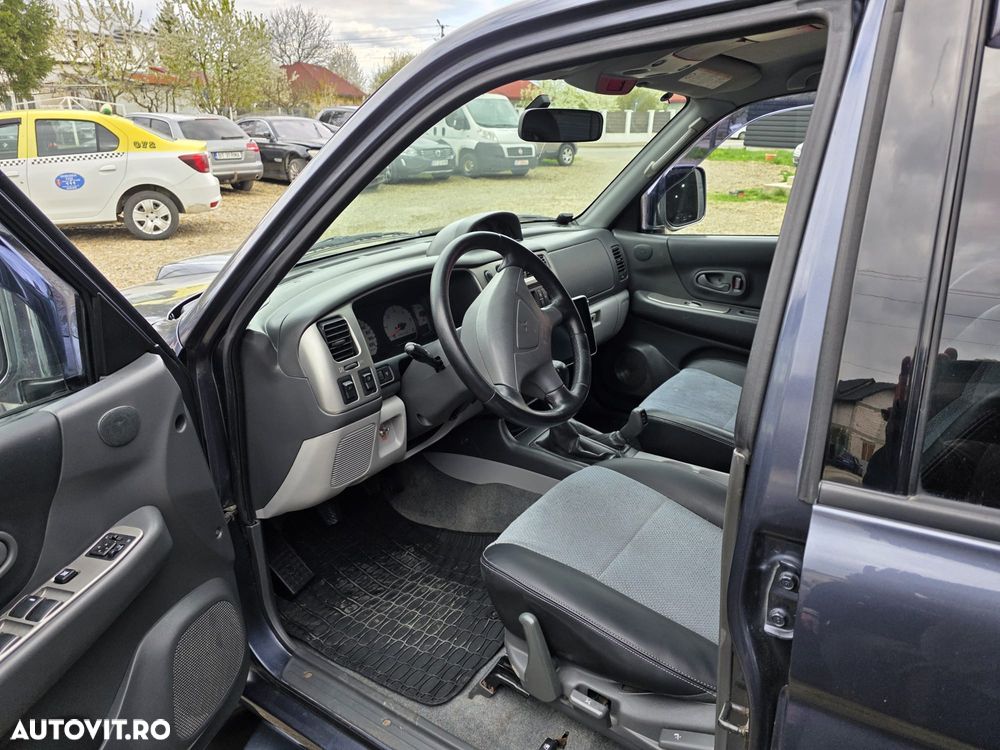 Mitsubishi Pajero Sport 2.5 TD Intense Piele + - 9