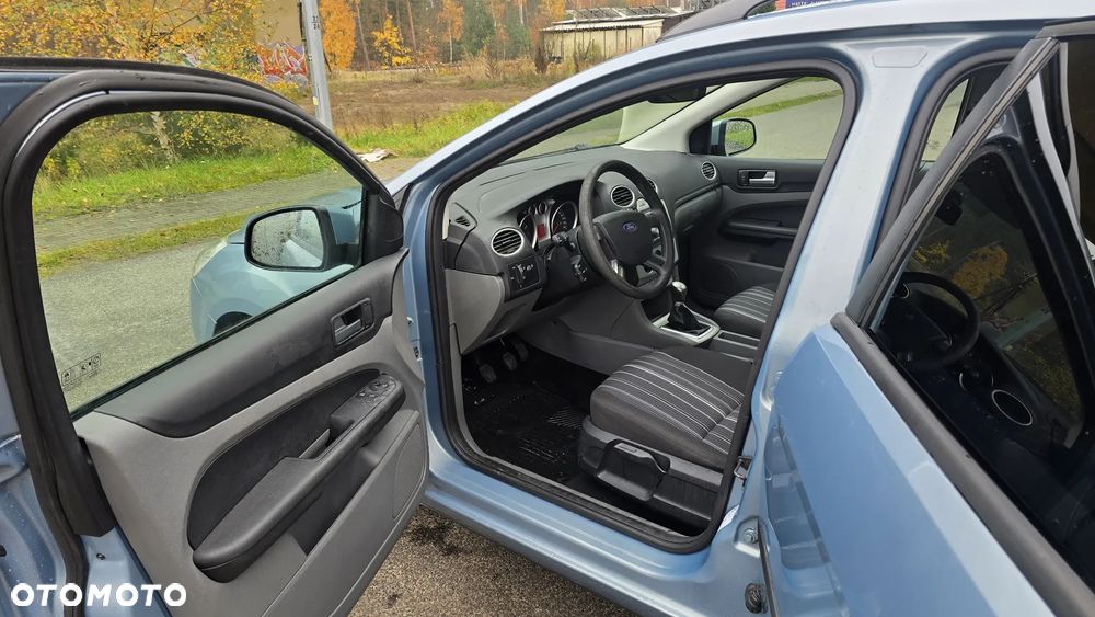 Ford Focus Turnier 1.6 16V Style - 18