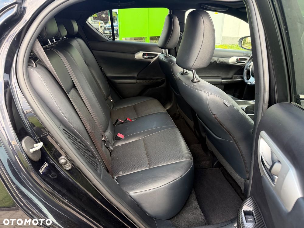 Lexus CT 200h F Sport - 17
