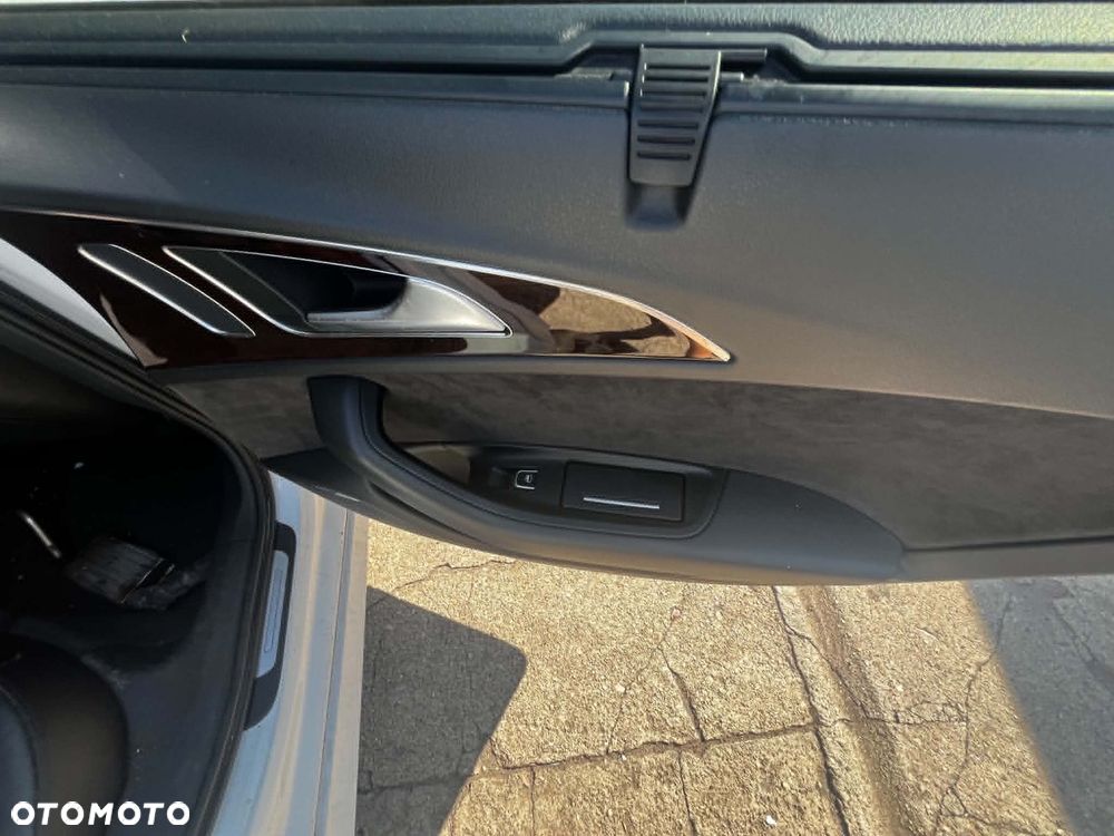 Audi A6 Avant 3.0 TDI S tronic - 16