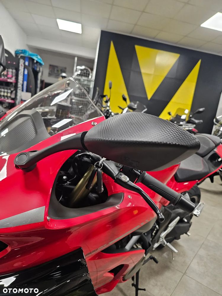 QJMOTOR SRK 800RR - 11