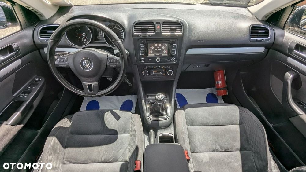 Volkswagen Golf - 23
