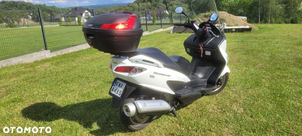 Suzuki Burgman - 7
