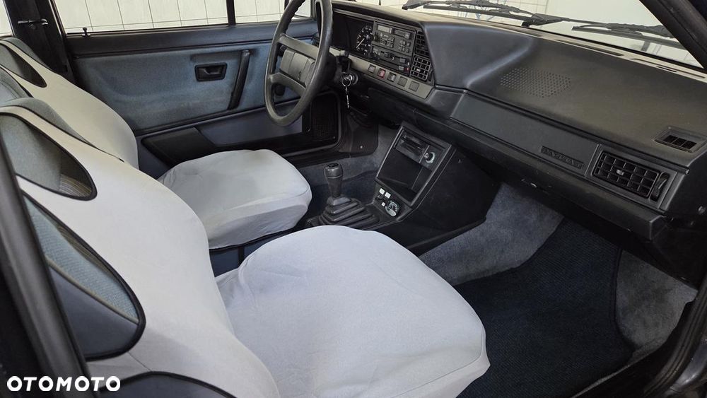 Volkswagen Passat - 15