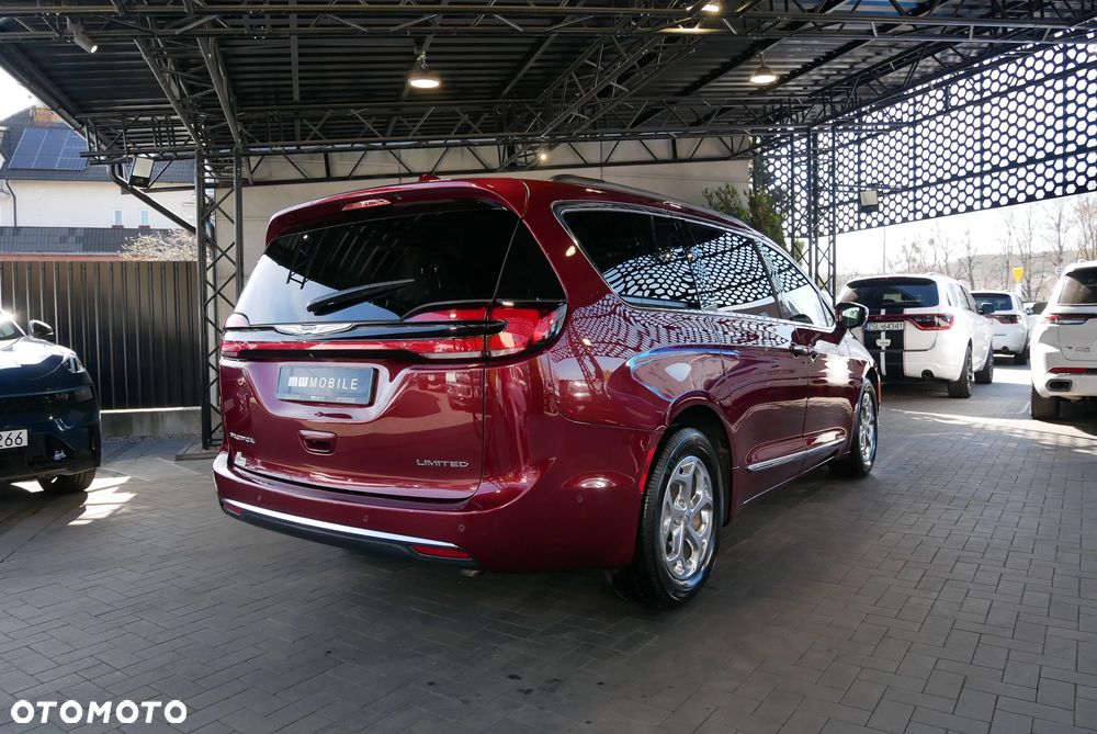 Chrysler Pacifica - 3