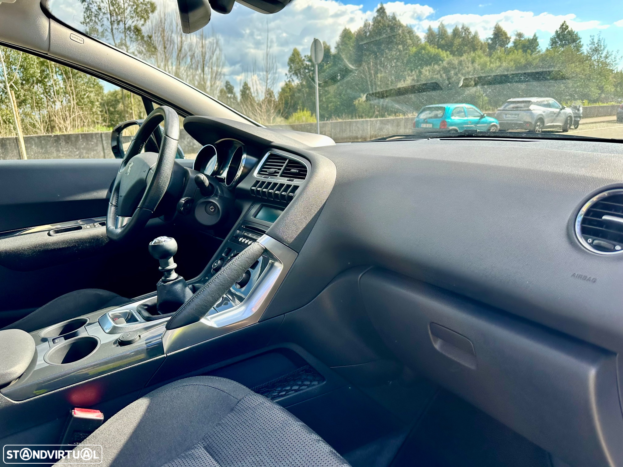Peugeot 3008 1.6 HDi Allure - 31