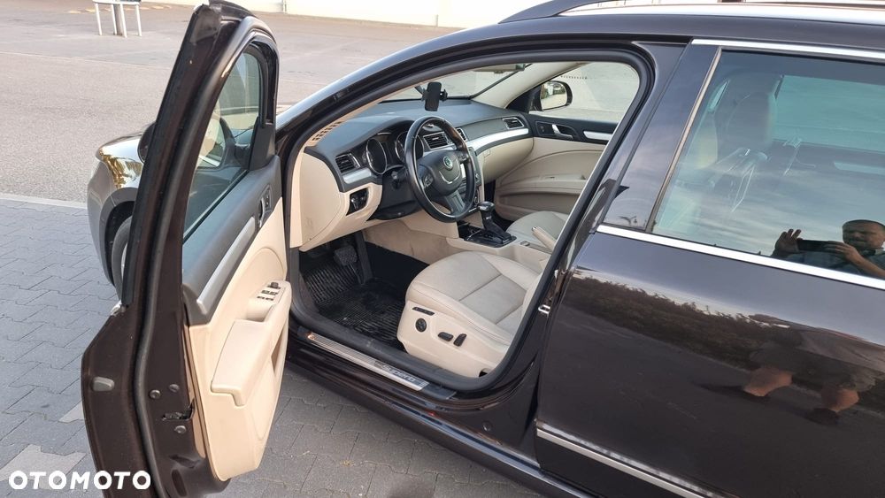 Skoda Superb 2.0 TSI Platinum DSG - 10