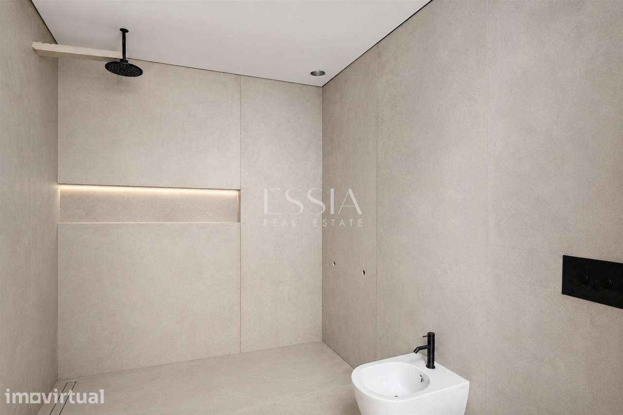 Moradia T4 Triplex com Terraço e Piscina no centro de Matosinhos - Grande imagem: 5/28
