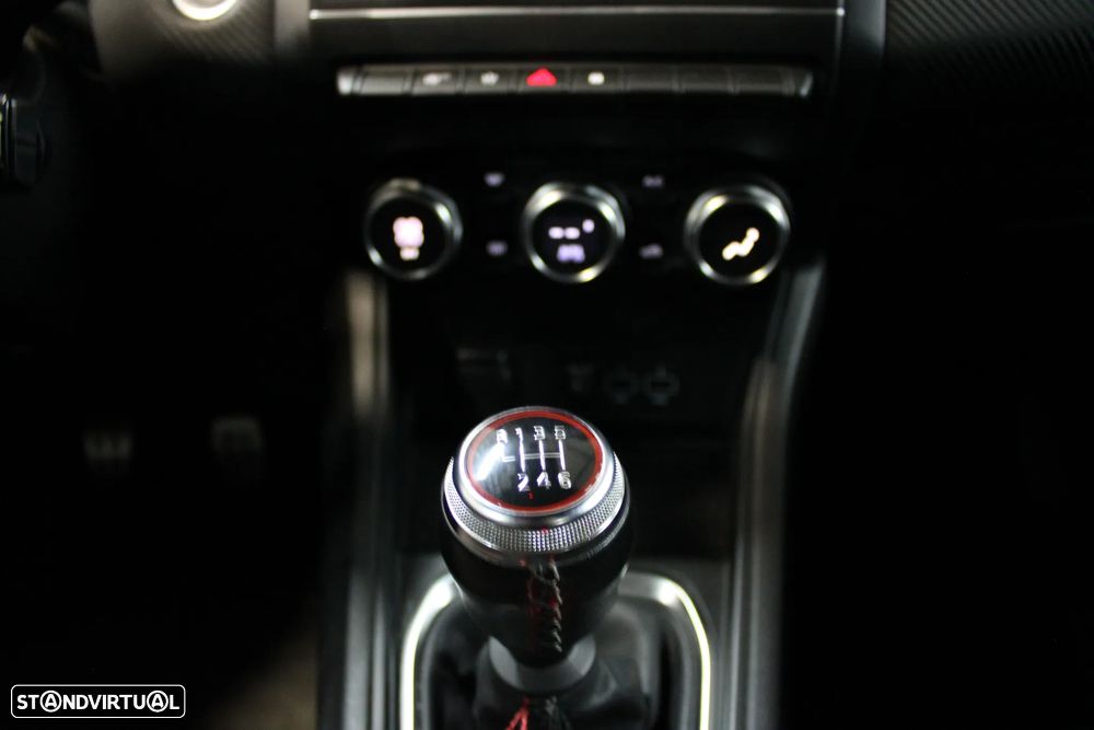 Renault Captur 1.0 TCe RS Line - 24