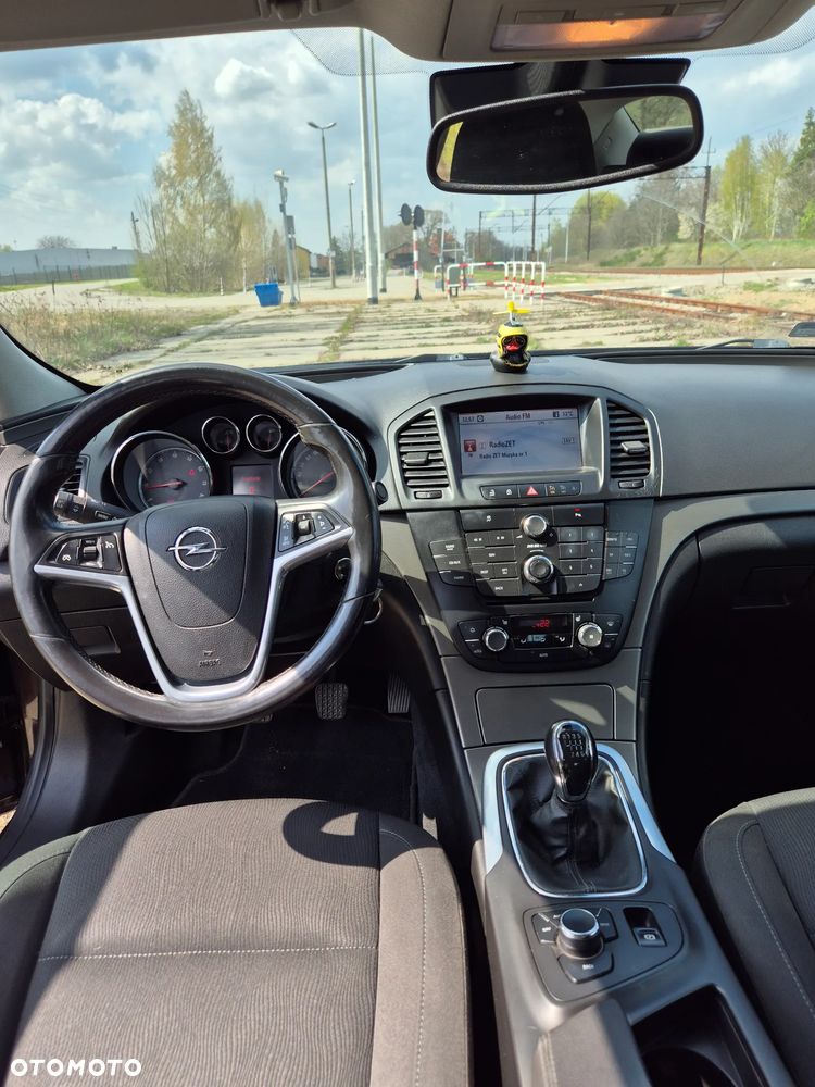 Opel Insignia 1.8 - 9