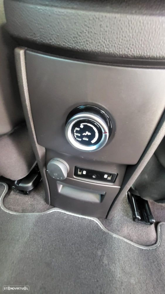 Renault Espace 1.6 dCi Initiale Paris EDC - 19