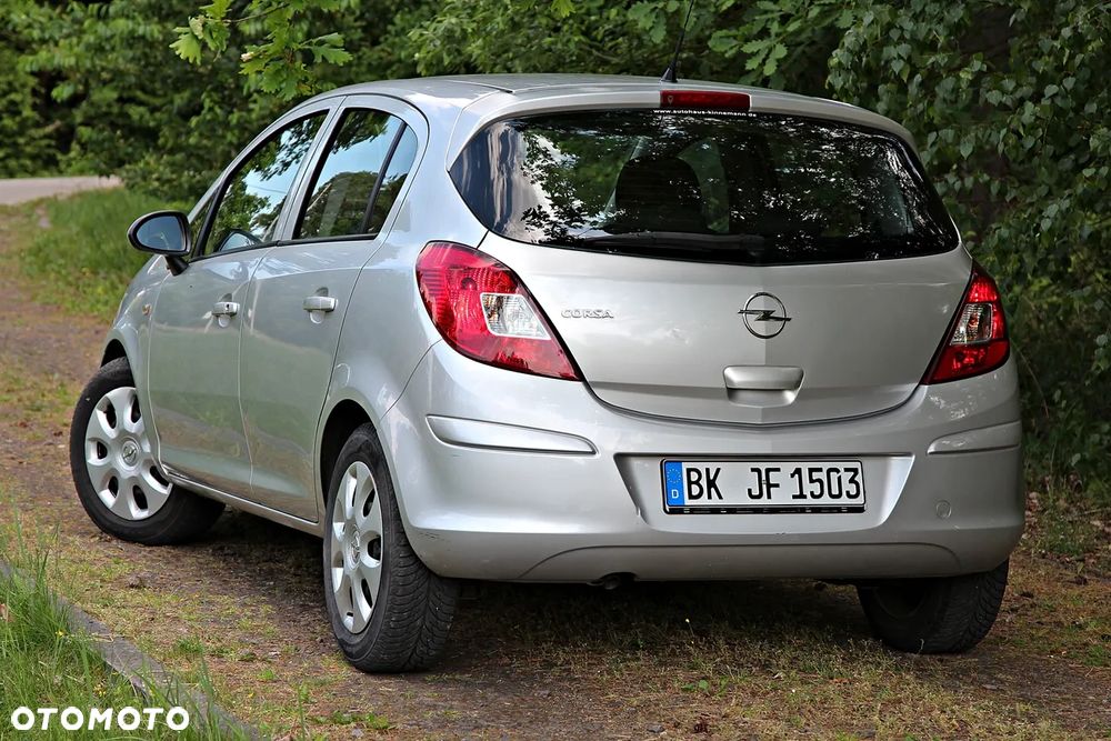 Opel Corsa 1.2 16V Easytronic Cosmo - 11
