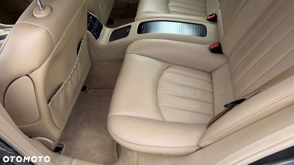 Mercedes-Benz CLS - 25