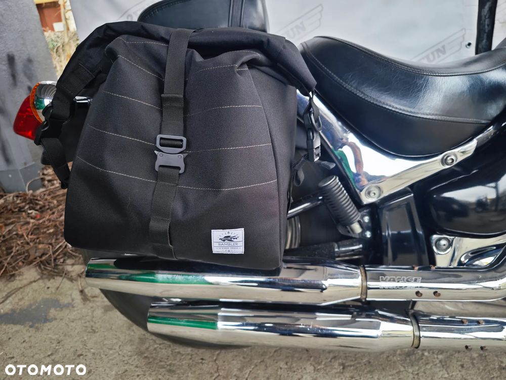 Suzuki Intruder - 10