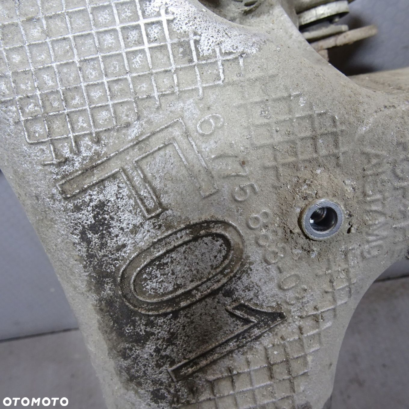 BMW 7 F01 F02 4.4 V8 OŚ TYLNA BELKA SANKI 6775888 - 2