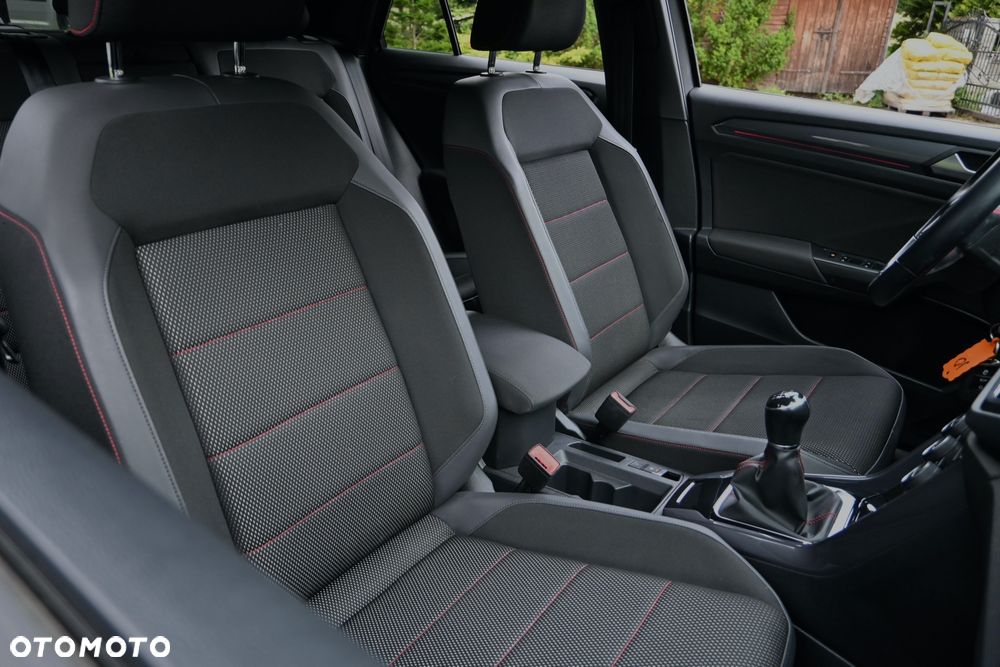 Volkswagen T-Roc 1.5 TSI OPF R-Line - 31
