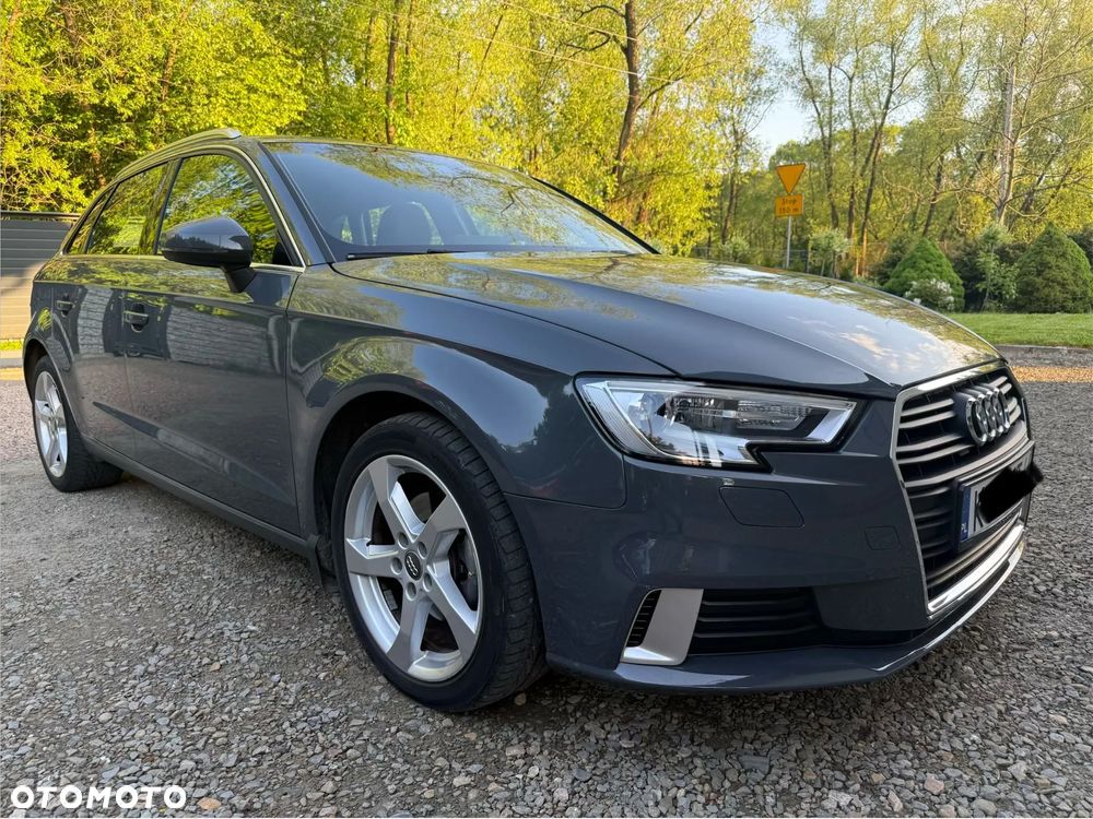 Audi A3 Sportback - 1