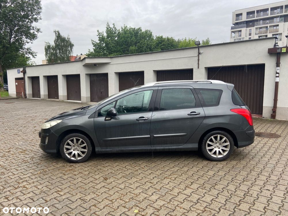 Peugeot 308 - 1