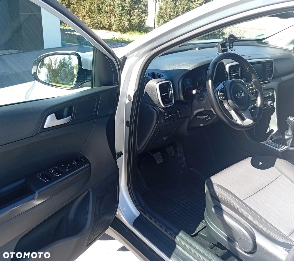 Kia Sportage 1.6 GDI 2WD DREAM-TEAM EDITION - 8