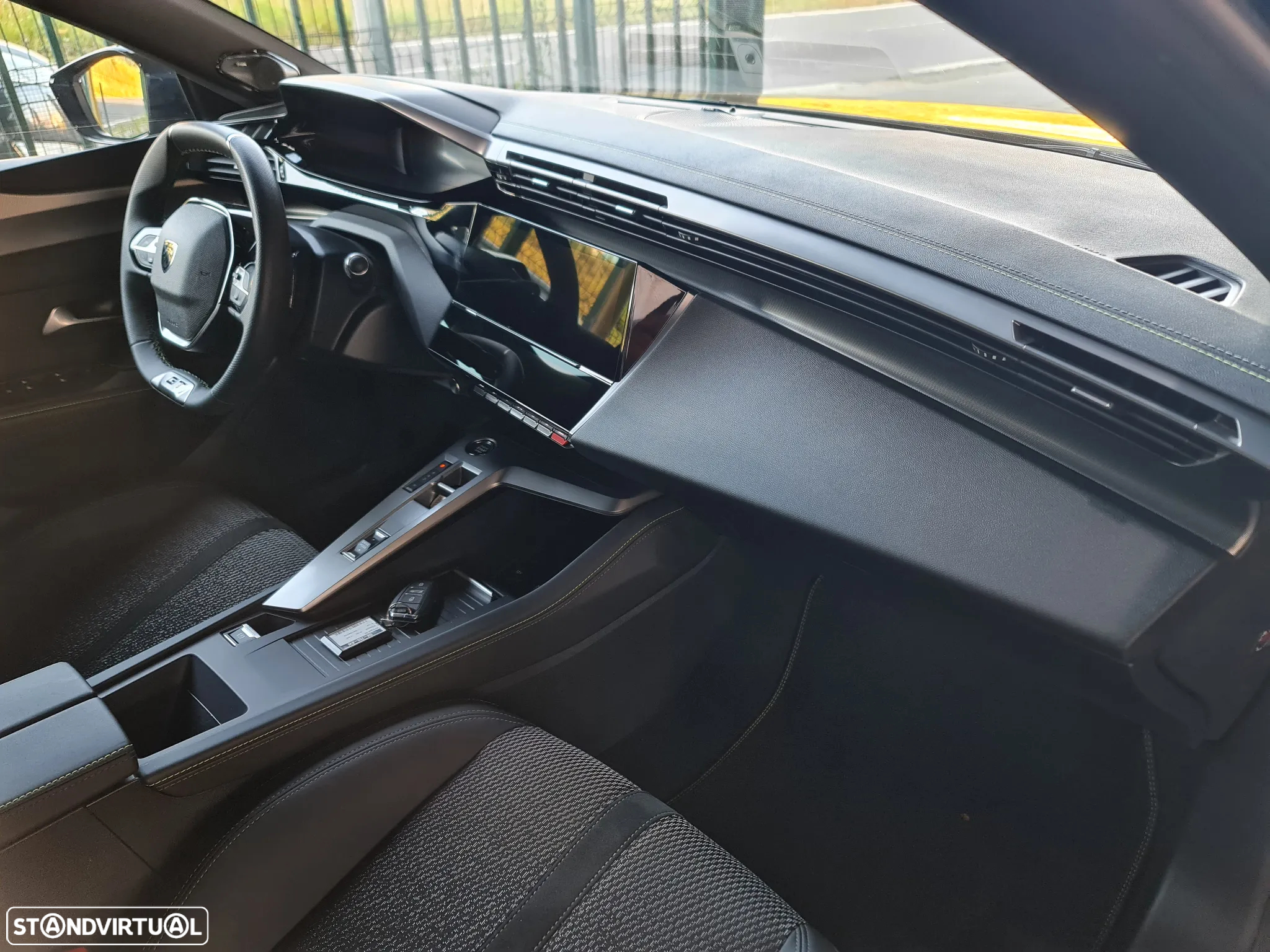 Peugeot 308 PureTech 130 EAT8 GT - 11