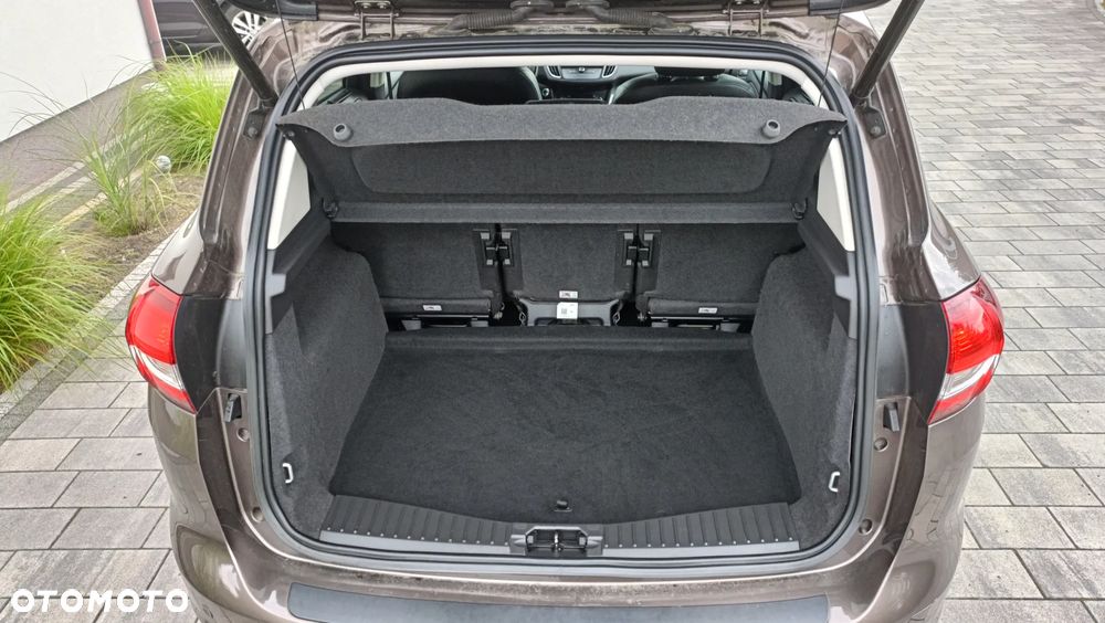 Ford C-MAX - 12