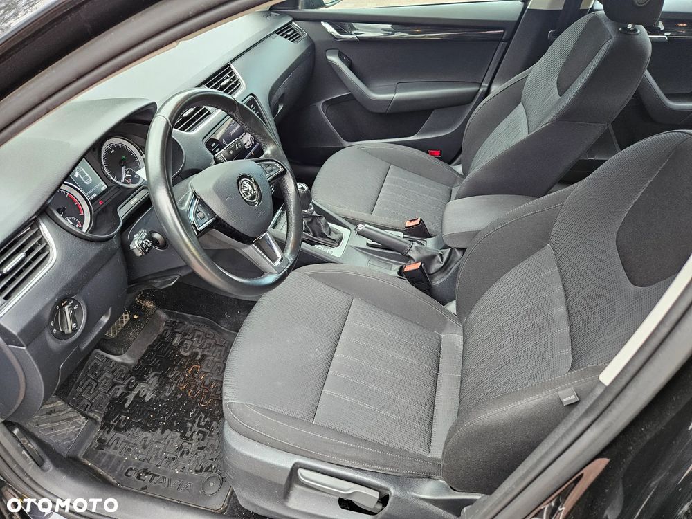 Skoda Octavia 1.5 TSI ACT Style DSG - 7