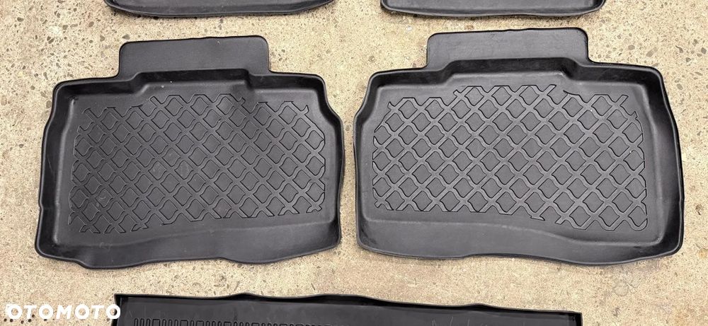 Ford Explorer VI MK6 2020- dywaniki korytka idealne za zimę komplet - 2
