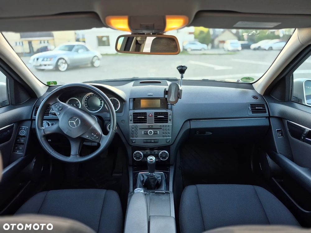 Mercedes-Benz Klasa C 220 CDI BlueEff Classic - 11
