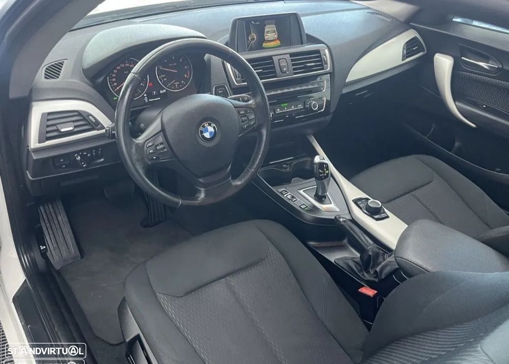 BMW 120 d xDrive Advantage — fotografia 5