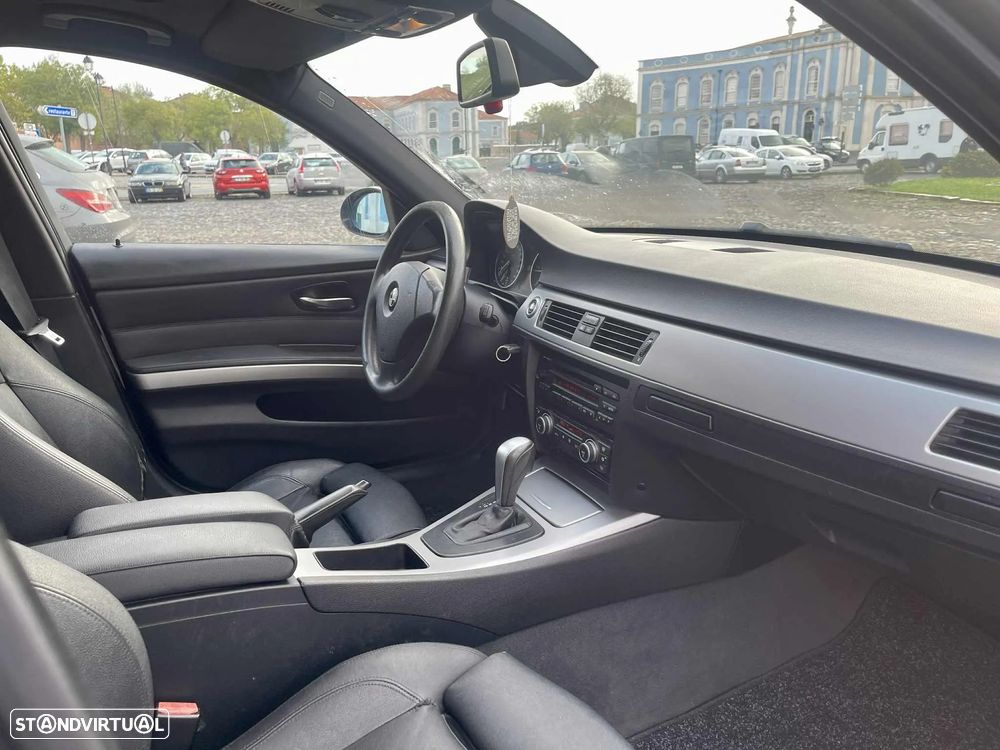 BMW 320 dA Touring Dynamic - 10