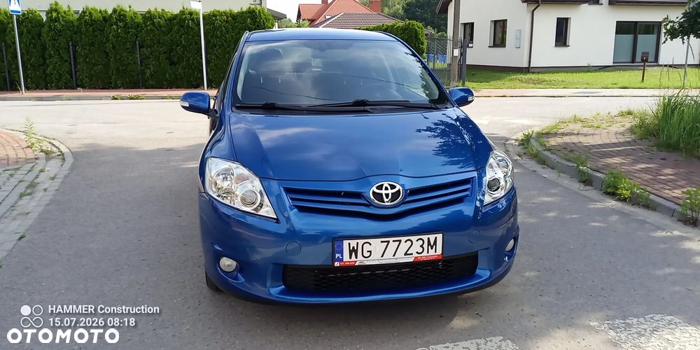 Toyota Auris 1.8 Premium - 11