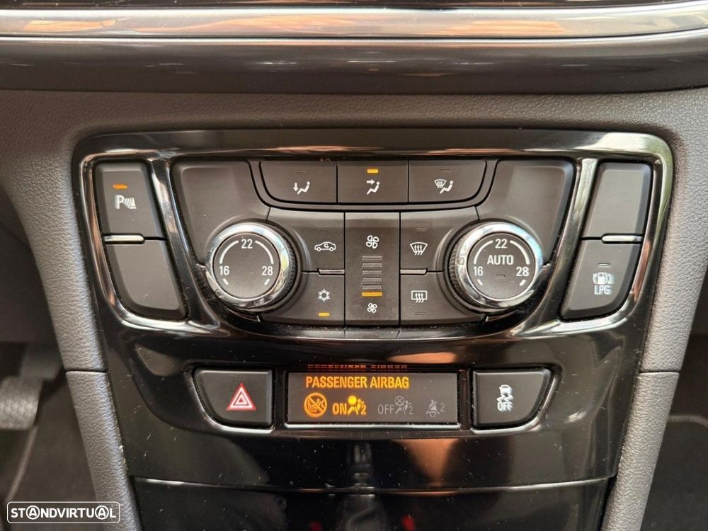 Opel Mokka X 1.4 T Innovation GPL - 17