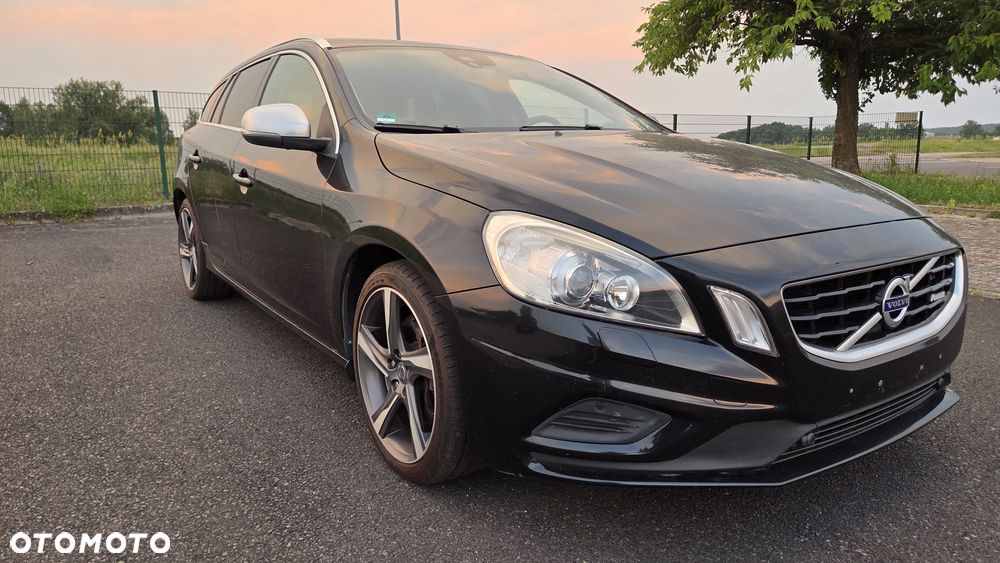 Volvo V60 D5 Geartronic RDesign - 2