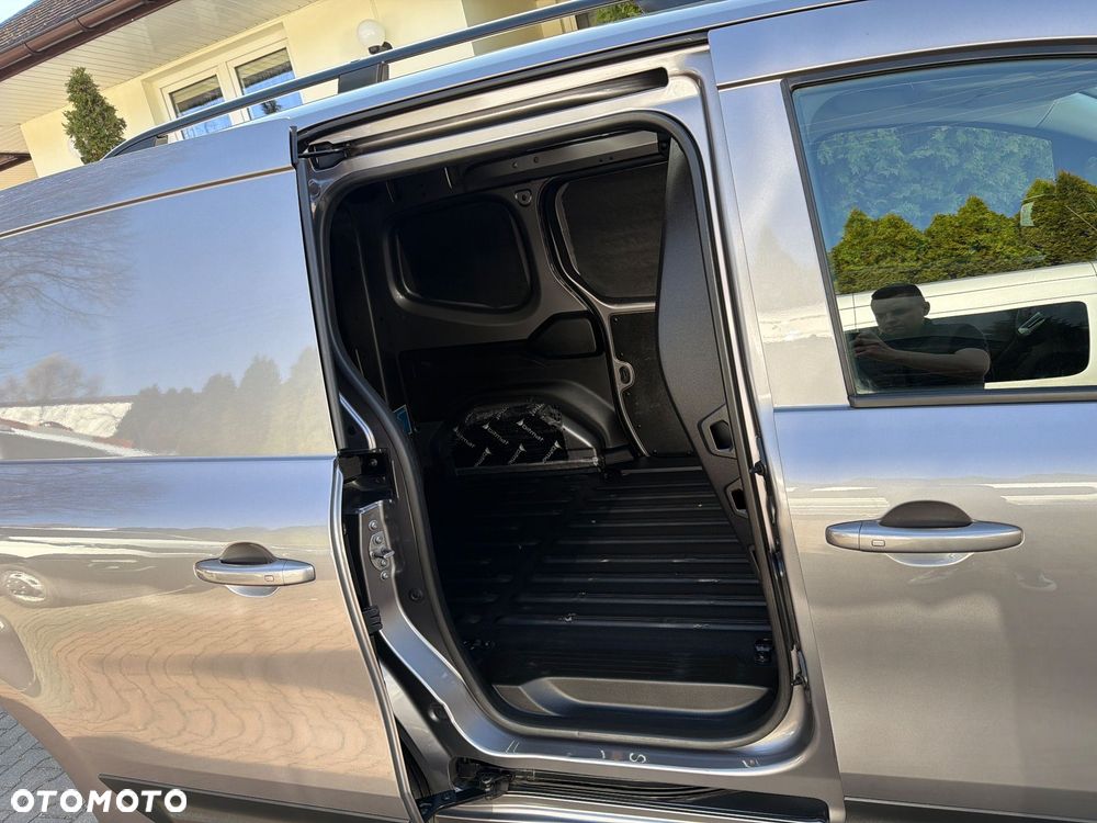 Renault KANGOO 1.5 DCI 115 KONI / AUTOMAT / GRZANE FOTELE  / ŚWIATŁA FULL LED / ASYSTENT PASA RUCHU / MARTWE POLE / CZYTA ZNAKI DROGOWE / KEYLESS-GO / DRZWI OBUSTRONNE / SALON POLSKA / FABRYCZNIE NOWY STAN / JEDYNY TAKI W POLSCE - 17