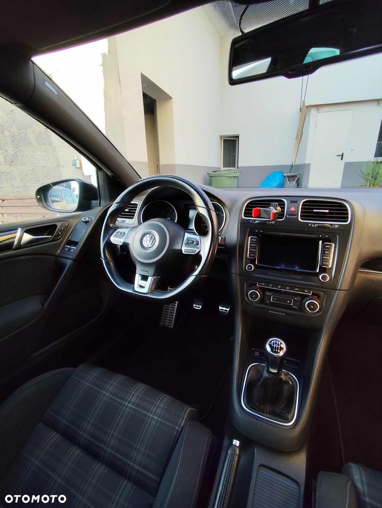 Volkswagen Golf 2.0 TDI GTD - 6