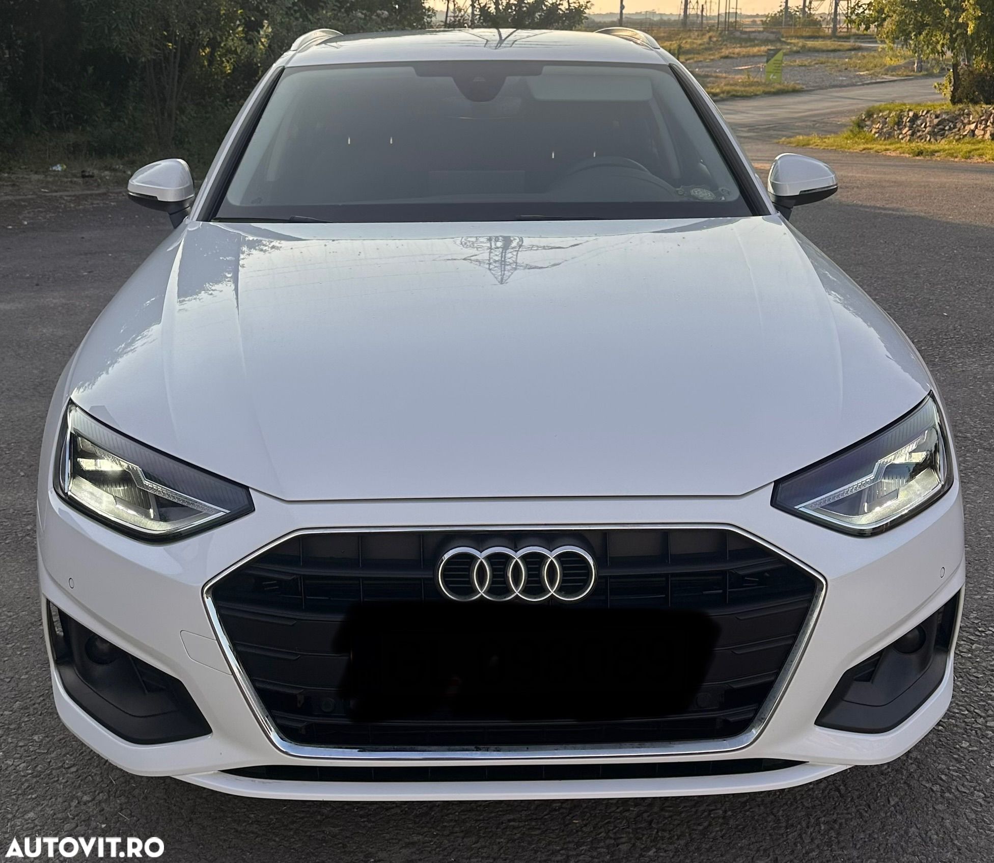 Audi A4 Avant 2.0 30 TDI S tronic MHEV Basic - 1
