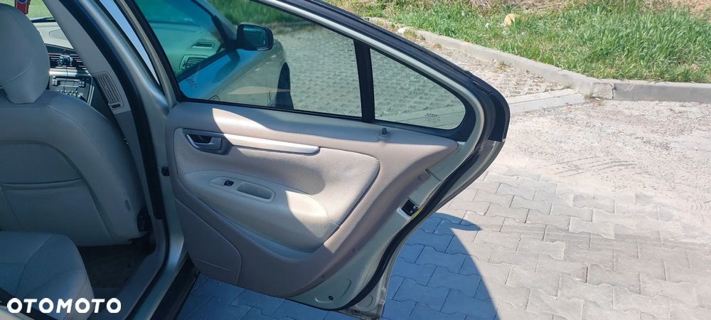 Volvo S60 2.5 T Momentum - 8