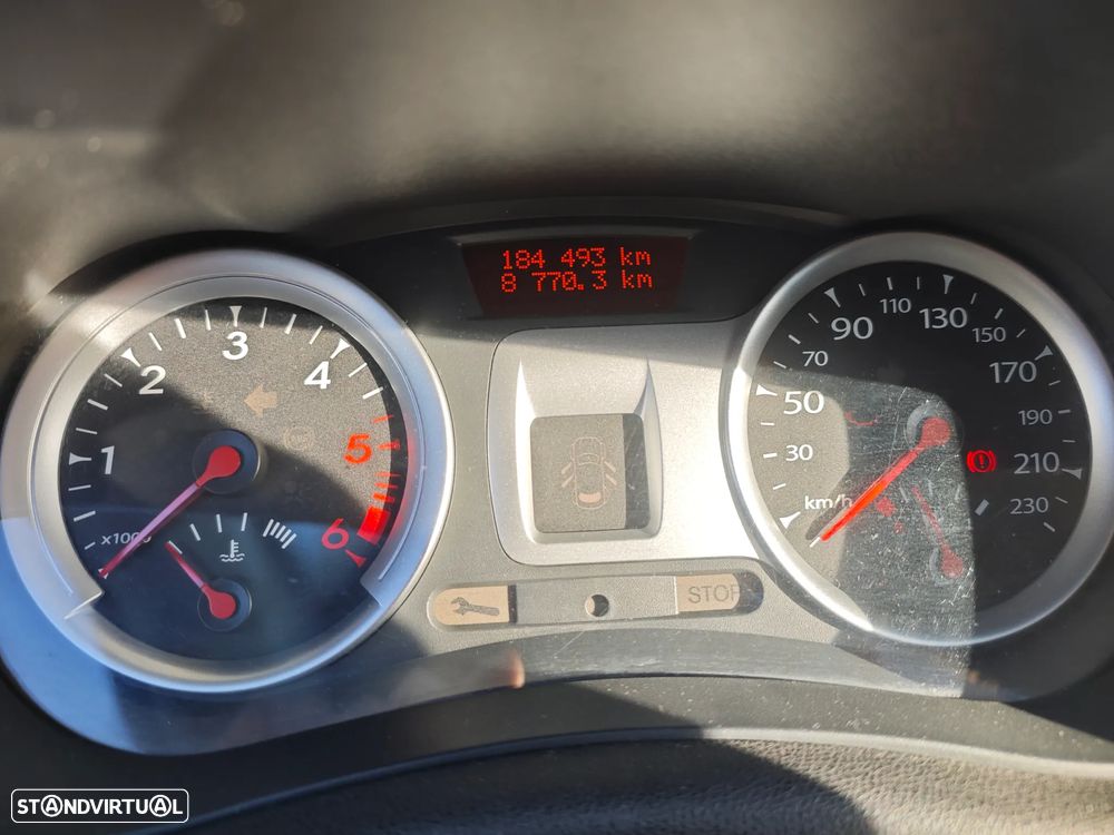 Renault Clio 1.5 dCi Dynamique S - 6