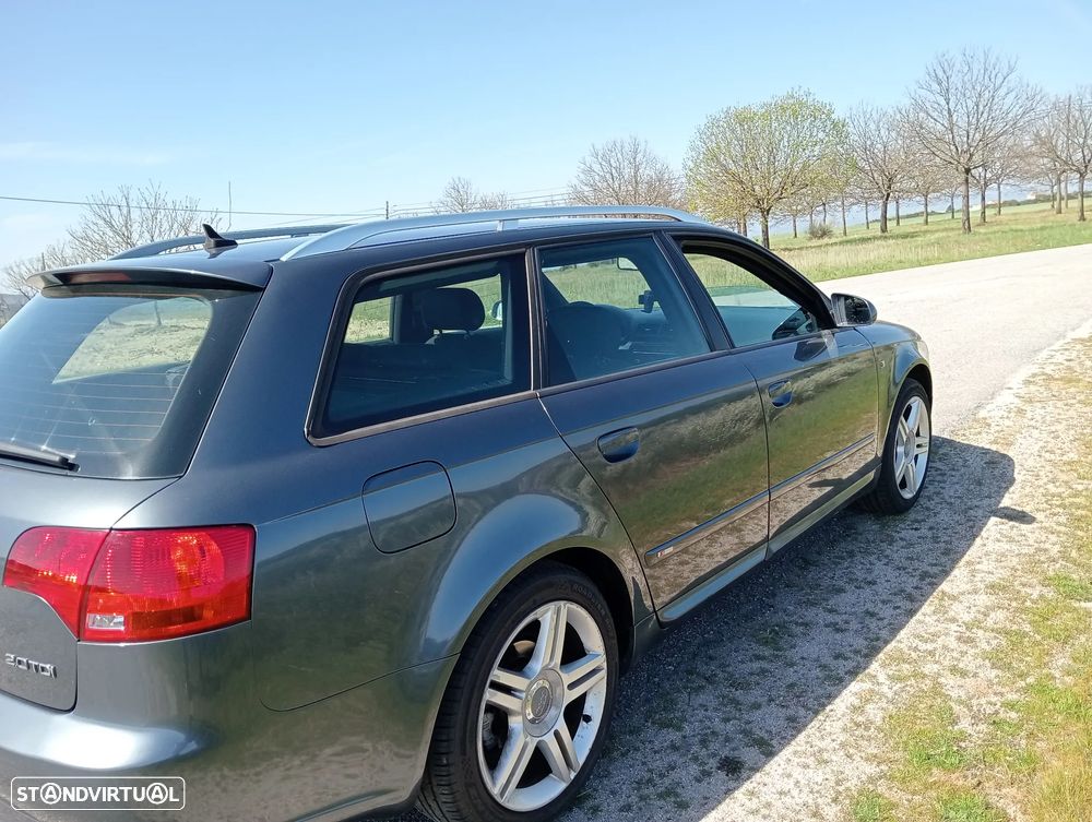 Audi A4 Avant 2.0 TDi S-line - 2