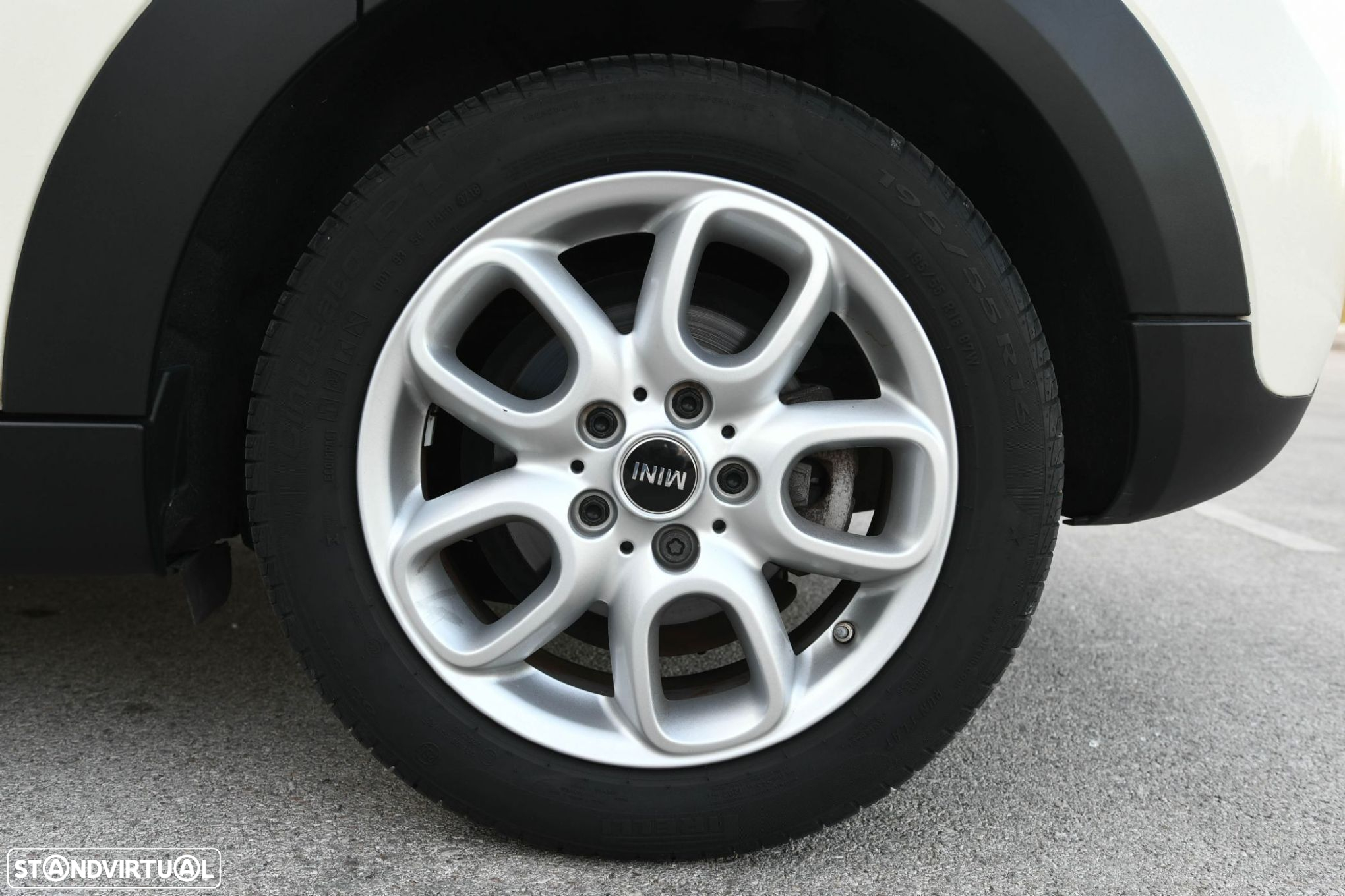 MINI 5 Portas Cooper D - 37