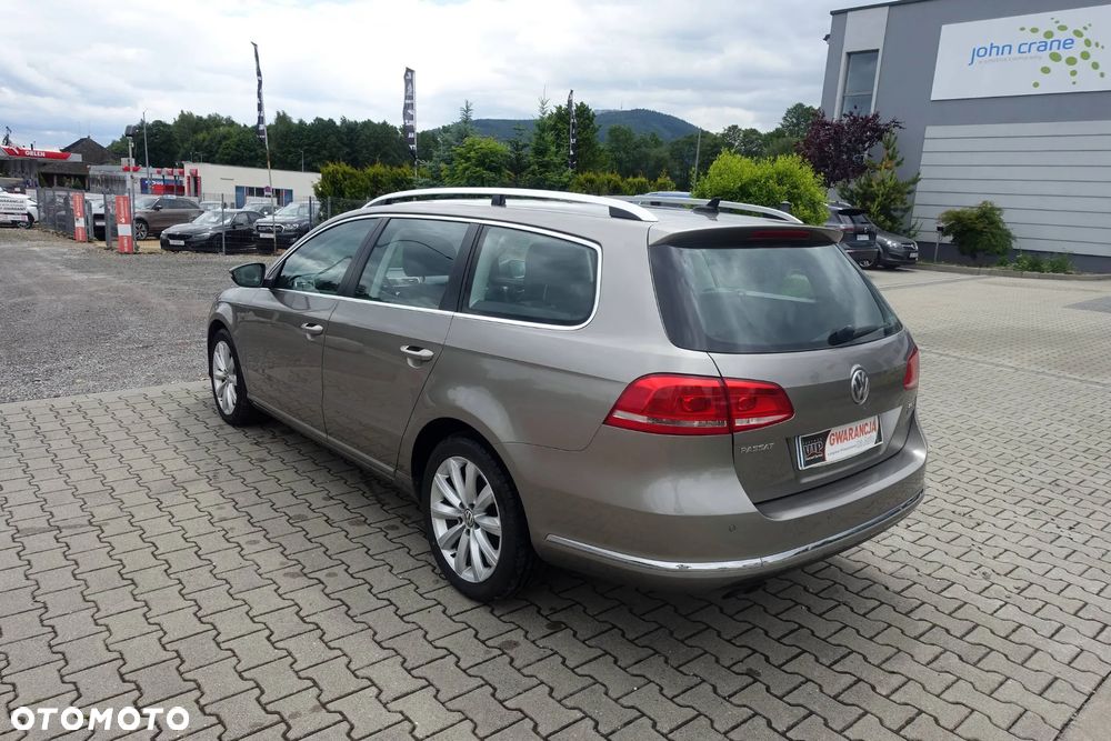 Volkswagen Passat 2.0 TDI DSG BlueMotion Technology Comfortline - 9