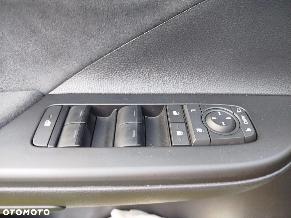 Toyota C-HR 1.8 Hybrid Executive - 22