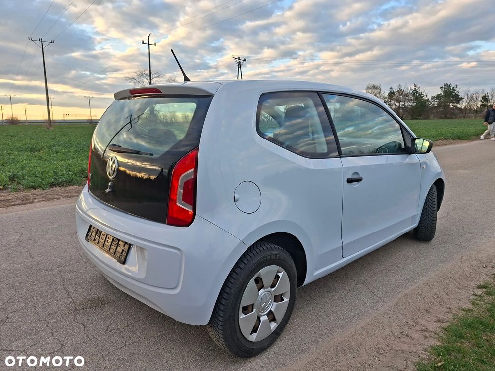 Volkswagen up! white - 3
