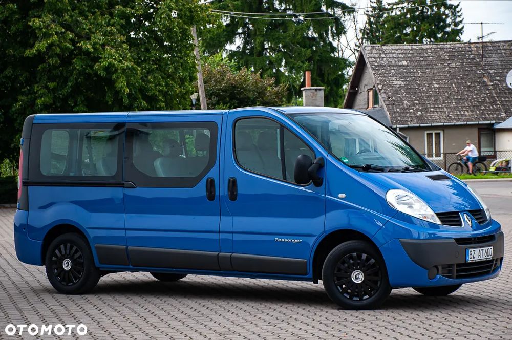 Renault Trafic 2.0 dCi 115 FAP Grand Passenger Black Edition - 5