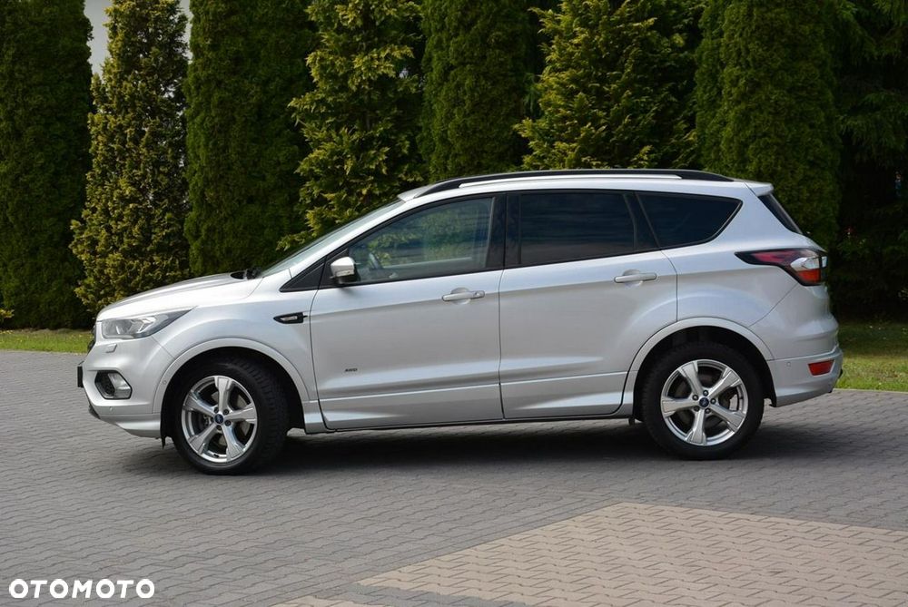 Ford Kuga 2.0 TDCi 4x4 ST-Line - 4
