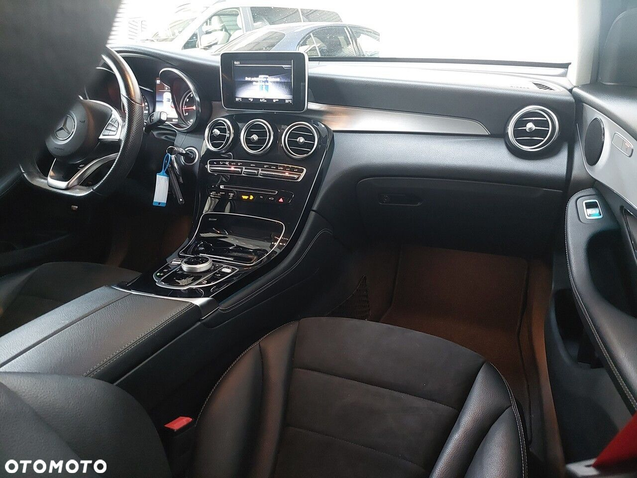 Mercedes-Benz GLC 250 4-Matic - 24
