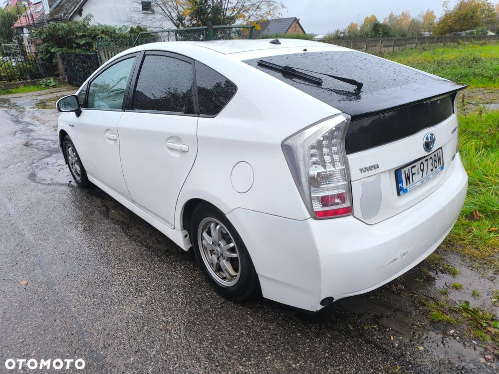 Toyota Prius 2011 photo 4